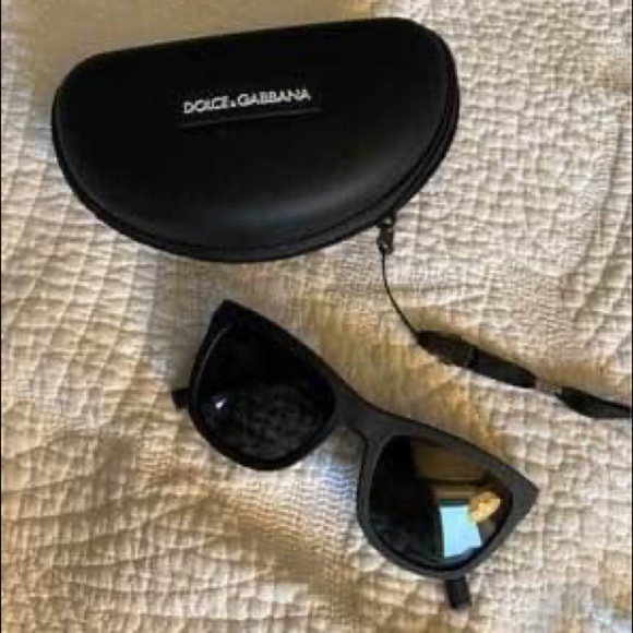 UNISEX Dolce & Gabbana Black Sunglasses - Picture 1 of 2